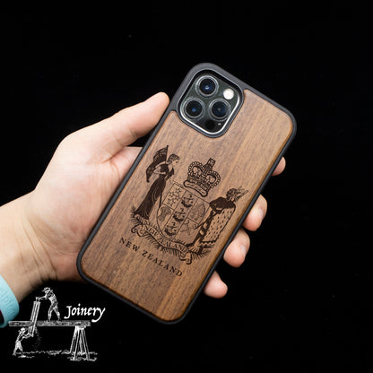 胡桃木 iPhone 手機殻 - 紐西蘭紋章