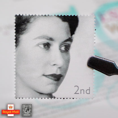 #331: 2002年 英女皇登基金禧 紀念郵票展示包