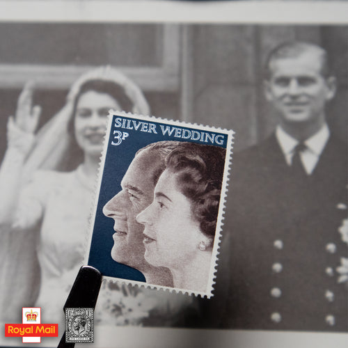 #045: 1972年 英女皇與愛丁堡公爵銀婚 紀念郵票演示包 - The Lanes HK